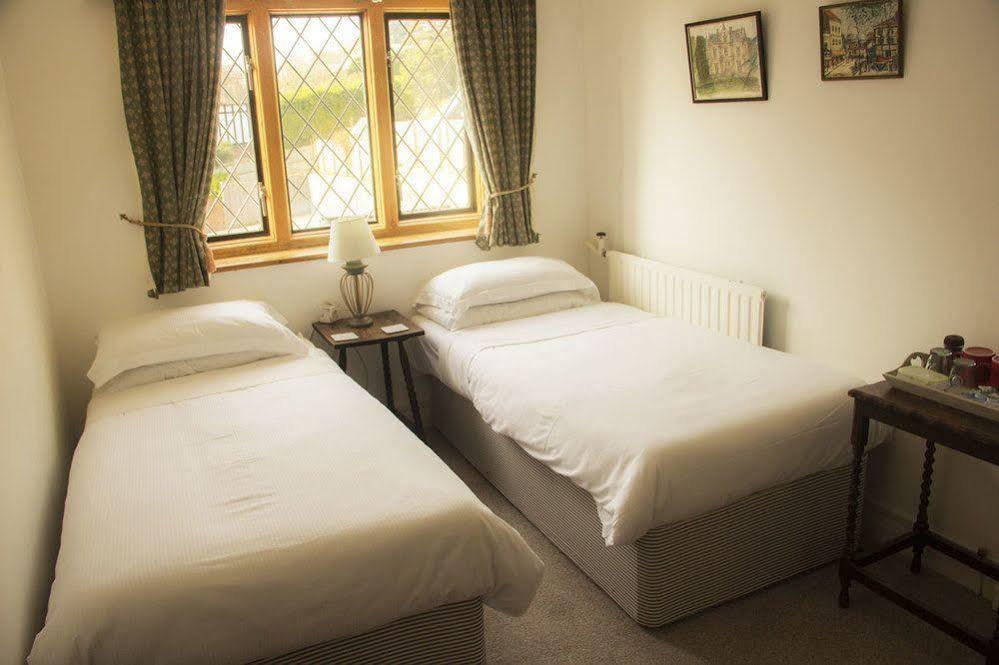 Fern Lodge Guesthouse Hythe  Exterior foto